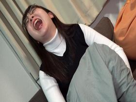 アハハハって笑う豪快スマイル女子！ノリよくて愛嬌ある娘が・・・デカチンのバコ突きくらって白目剥きながらひっくい声でイグイグ連呼　サンプル画像02